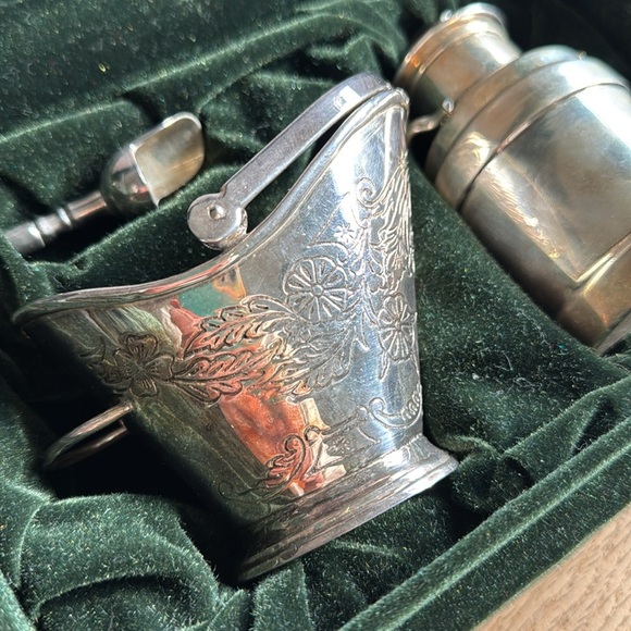 Vintage Silver Neiman Marcus Cream and Sugar Set in Box - Picture 5 of 6